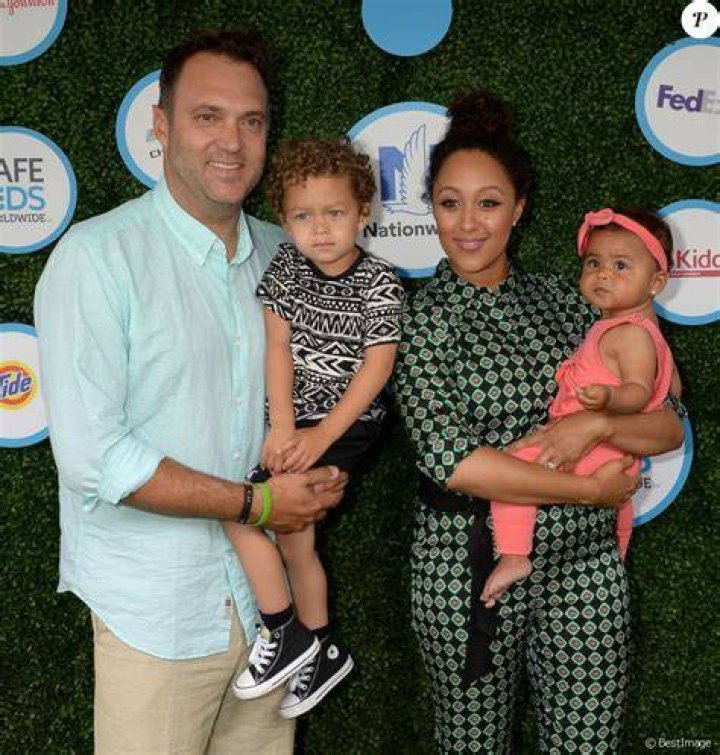 Aden Housley Net Worth