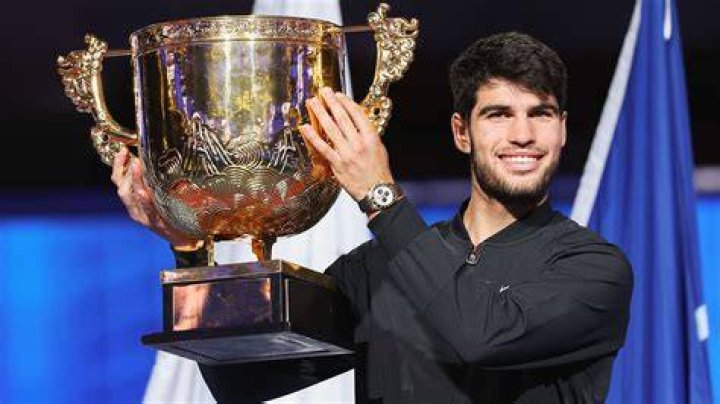 Carlos Carlín Net Worth