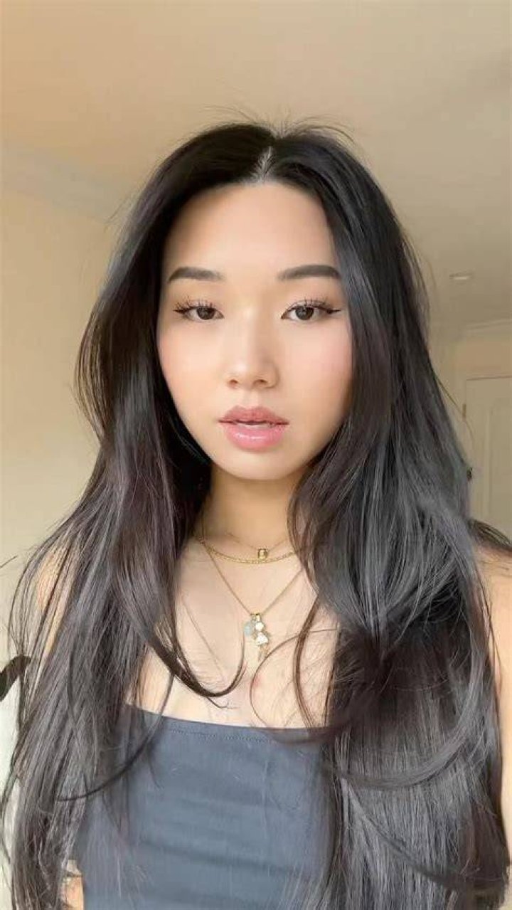 Julia Huynh Net Worth