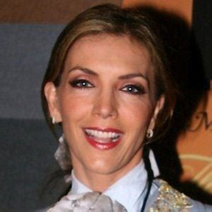 Laura Flores Net Worth 2024