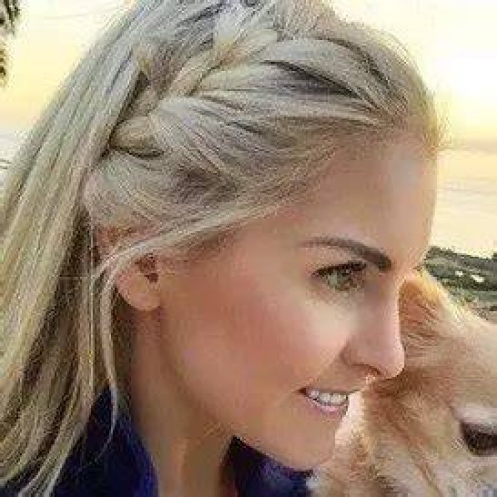 Rebecca-Louise Smith Net Worth