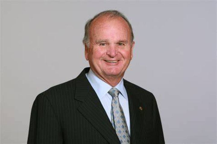 Wayne Weaver Wayne Weaver